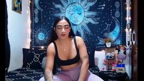 Snapshot of kylie_capricorn chatting on 06.26.26 kylie online show from 06.26.26
