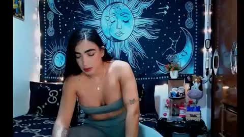 Snapshot of kylie_capricorn chatting on 06.27.26 kylie online show from 06.27.26