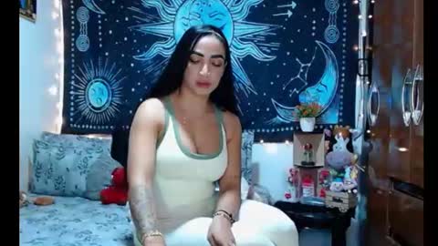 Snapshot of kylie_capricorn chatting on 07.25.26 kylie online show from 07.25.26