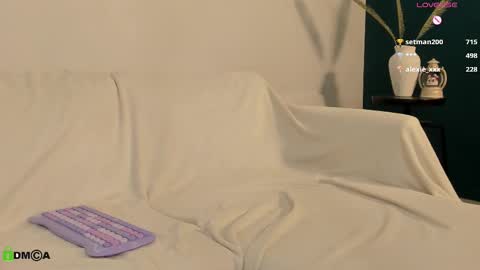 Snapshot of kylie_desire chatting on 02.27.25 Kylie online show from 02.27.25