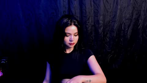 Snapshot of kylie_foxx1 chatting on 02.04.25 submissive demon Please help me to reach 500 thumbs up online show from 02.04.25