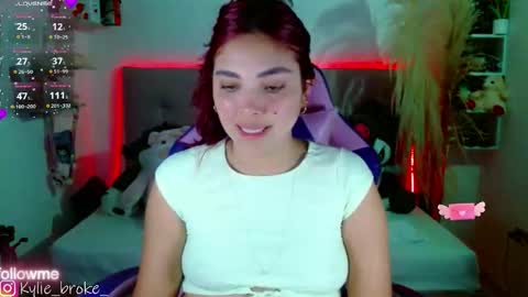 k ylie online show from 10.22.25
