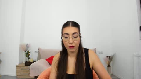 Snapshot of kylie_kathy chatting on 09.24.25 Kylie online show from 09.24.25