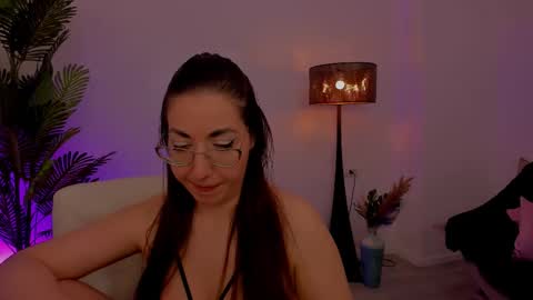 Snapshot of kylie_kathy chatting on 01.10.26 Kylie online show from 01.10.26