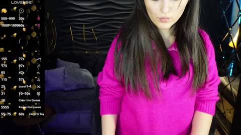 Snapshot of kylie_mellow chatting on 02.07.25 Kylie online show from 02.07.25