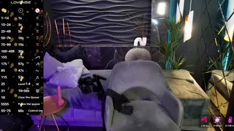 Snapshot of kylie_mellow chatting on 02.09.25 Kylie online show from 02.09.25