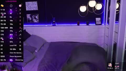 Snapshot of kylie_mellow chatting on 02.14.25 Kylie online show from 02.14.25