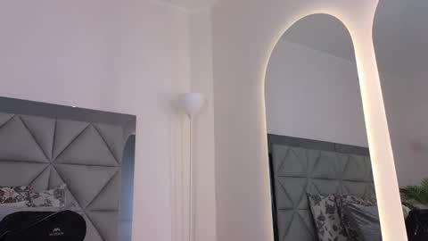 Kylie Reyes  online show from 11.13.25