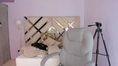 Snapshot of kylie_reyes chatting on 04.16.26 Kylie Reyes online show from 04.16.26