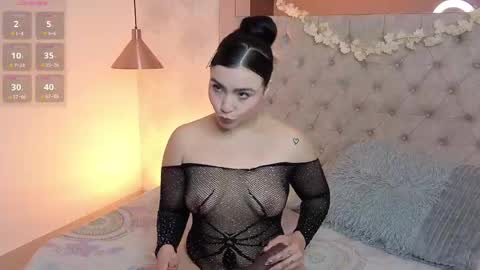  Kylie  online show from 04.25.26