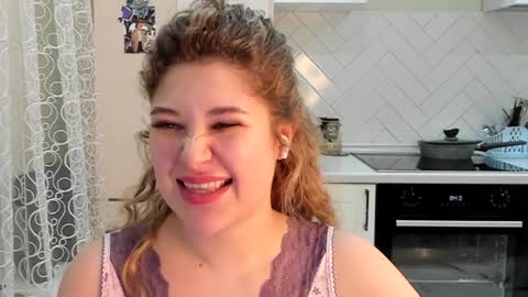 Snapshot of kylieblond chatting on 01.20.25 Din online show from 01.20.25