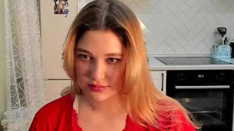 Snapshot of kylieblond chatting on 02.10.25 Din online show from 02.10.25