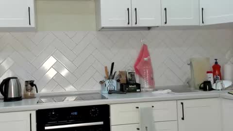 Snapshot of kylieblond chatting on 10.02.25 Din online show from 10.02.25