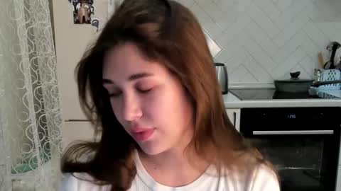 Snapshot of kylieblond chatting on 11.18.25 Din online show from 11.18.25