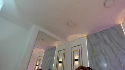 Snapshot of kyliegomez chatting on 10.12.25 Kylie online show from 10.12.25
