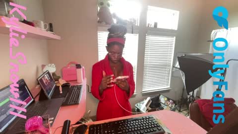 Kylie Snow online show from 04.29.26