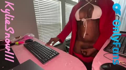 Kylie Snow online show from 05.05.26