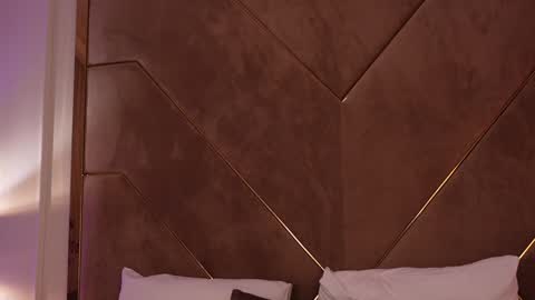 Kylie  online show from 01.26.25