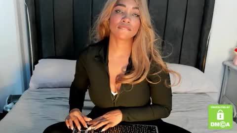 Snapshot of kyliewhiteboobs chatting on 03.03.26 kylie white boobs online show from 03.03.26