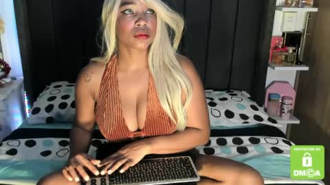 kylie white boobs online show from 05.15.26