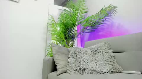 Kylliam Levis online show from 02.20.25