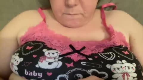 Snapshot of kylorencat chatting on 12.30.24 KYLO online show from 12.30.24