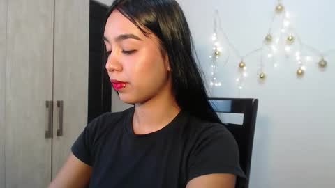 Snapshot of kyra_fox_ chatting on 01.10.26 Kyra online show from 01.10.26