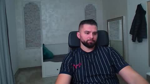 Snapshot of kysononyx chatting on 10.27.25 KysonOnyx online show from 10.27.25