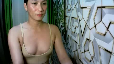 kyutshyne online show from 04.25.26