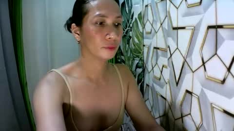 kyutshyne online show from 04.30.26