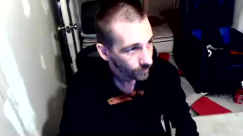 Snapshot of l1v1nth3dr3am chatting on 08.05.26 l1v1nth3dr3am online show from 08.05.26
