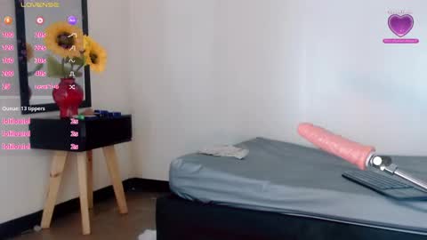 AriSaray online show from 02.14.25