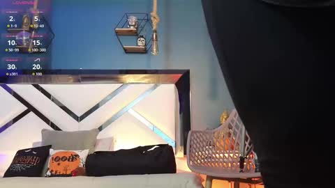 Cris  online show from 10.20.25