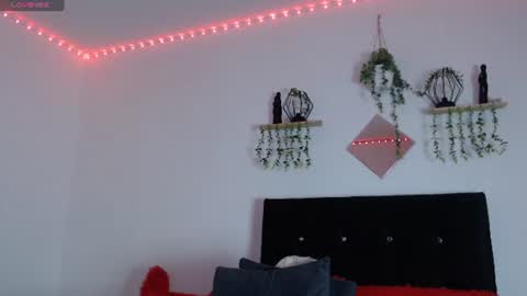 Snapshot of labrinthteasing chatting on 07.19.26 labrinthteasing online show from 07.19.26