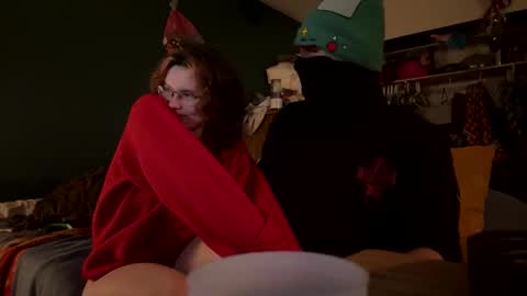 Snapshot of lacedinsin chatting on 09.24.25 lacedinsin online show from 09.24.25