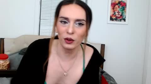 Snapshot of laceyphoenix1 chatting on 02.10.25 Lacey Phoenix online show from 02.10.25