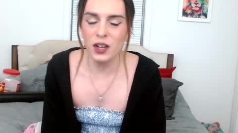 Snapshot of laceyphoenix1 chatting on 02.20.25 Lacey Phoenix online show from 02.20.25