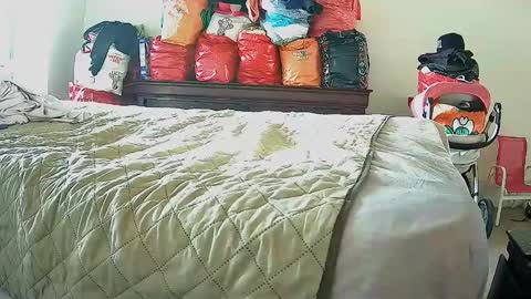 Snapshot of lachickadelbronx chatting on 12.22.24 lachickadelbronx online show from 12.22.24