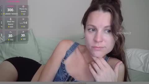 Lacie online show from 11.02.25