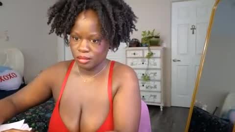 Snapshot of ladiosa_selene chatting on 06.30.26 La Diosa Selene online show from 06.30.26