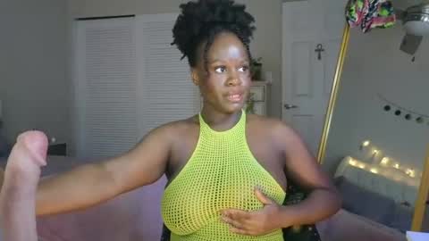 Snapshot of ladiosa_selene chatting on 07.18.26 La Diosa Selene online show from 07.18.26