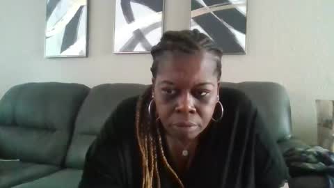 lady_aries online show from 04.25.26