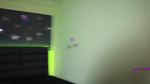 Kathie  Dicky    online show from 01.03.25