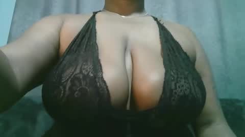 lady_dearra online show from 04.25.26