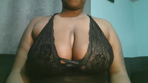 lady_dearra online show from 05.05.26