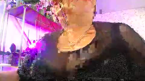 Lady Gloria online show from 04.27.26