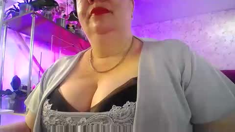 Lady Gloria online show from 05.06.26