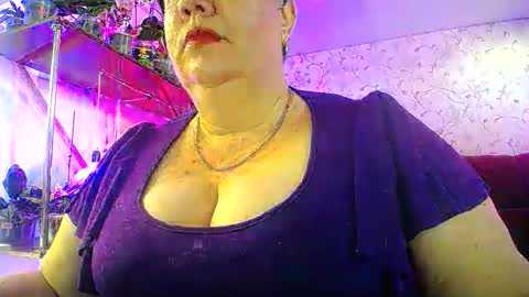 Lady Gloria online show from 05.07.26