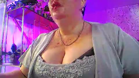 Lady Gloria online show from 05.08.26