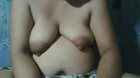 Snapshot of lady_love063 chatting on 02.16.25 lady_love063 online show from 02.16.25